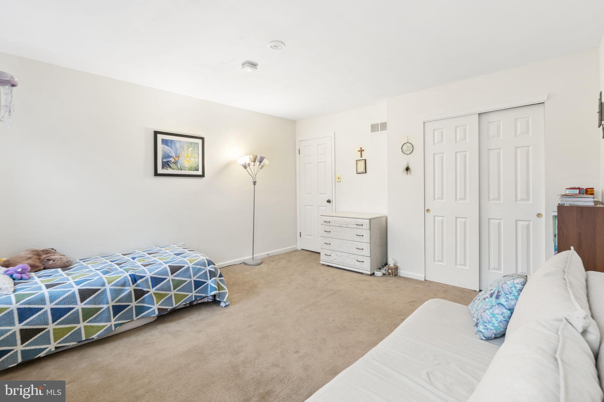 MOUNTAIN VIEW - Residential