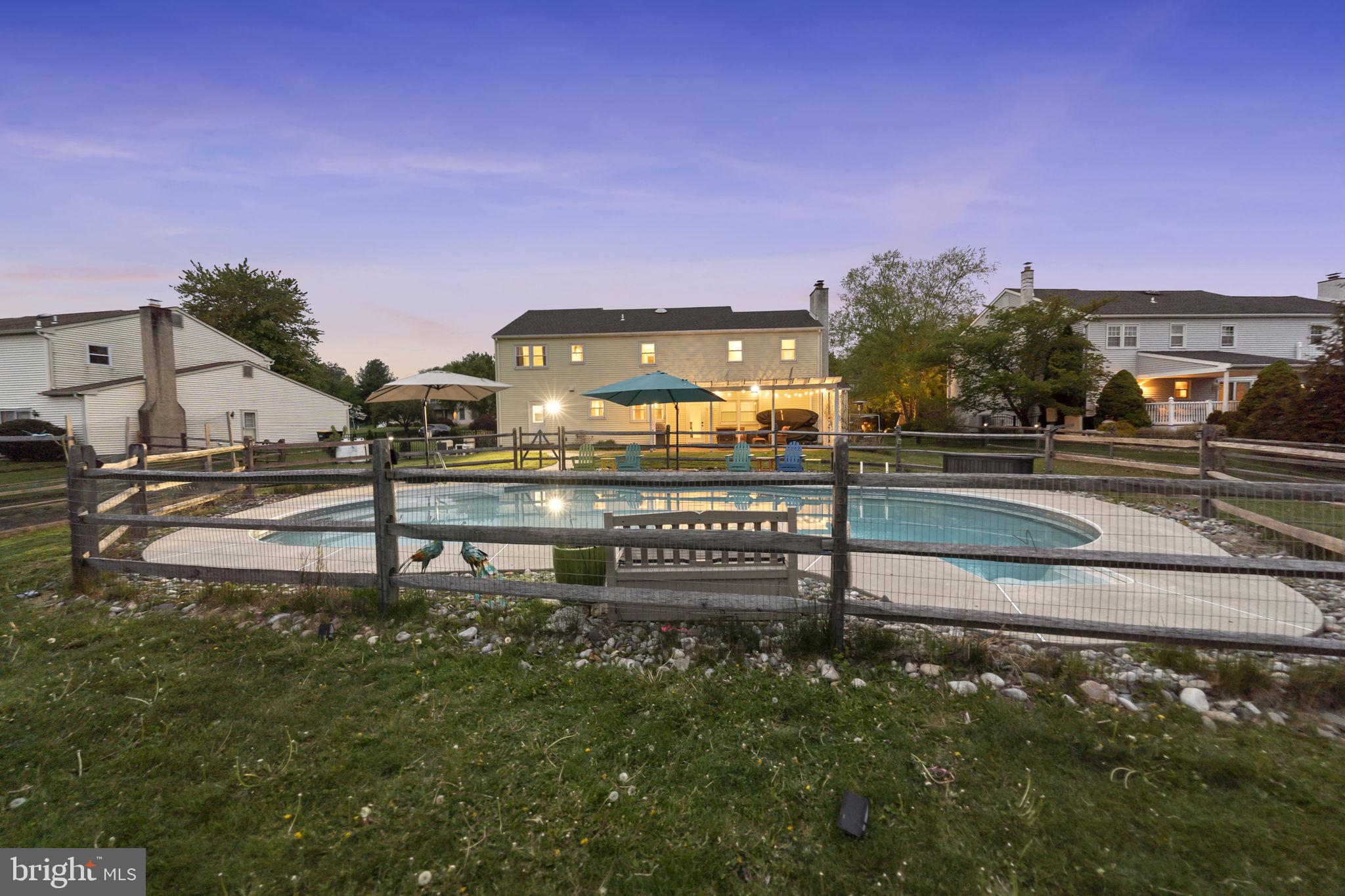 MOUNTAIN VIEW - Residential