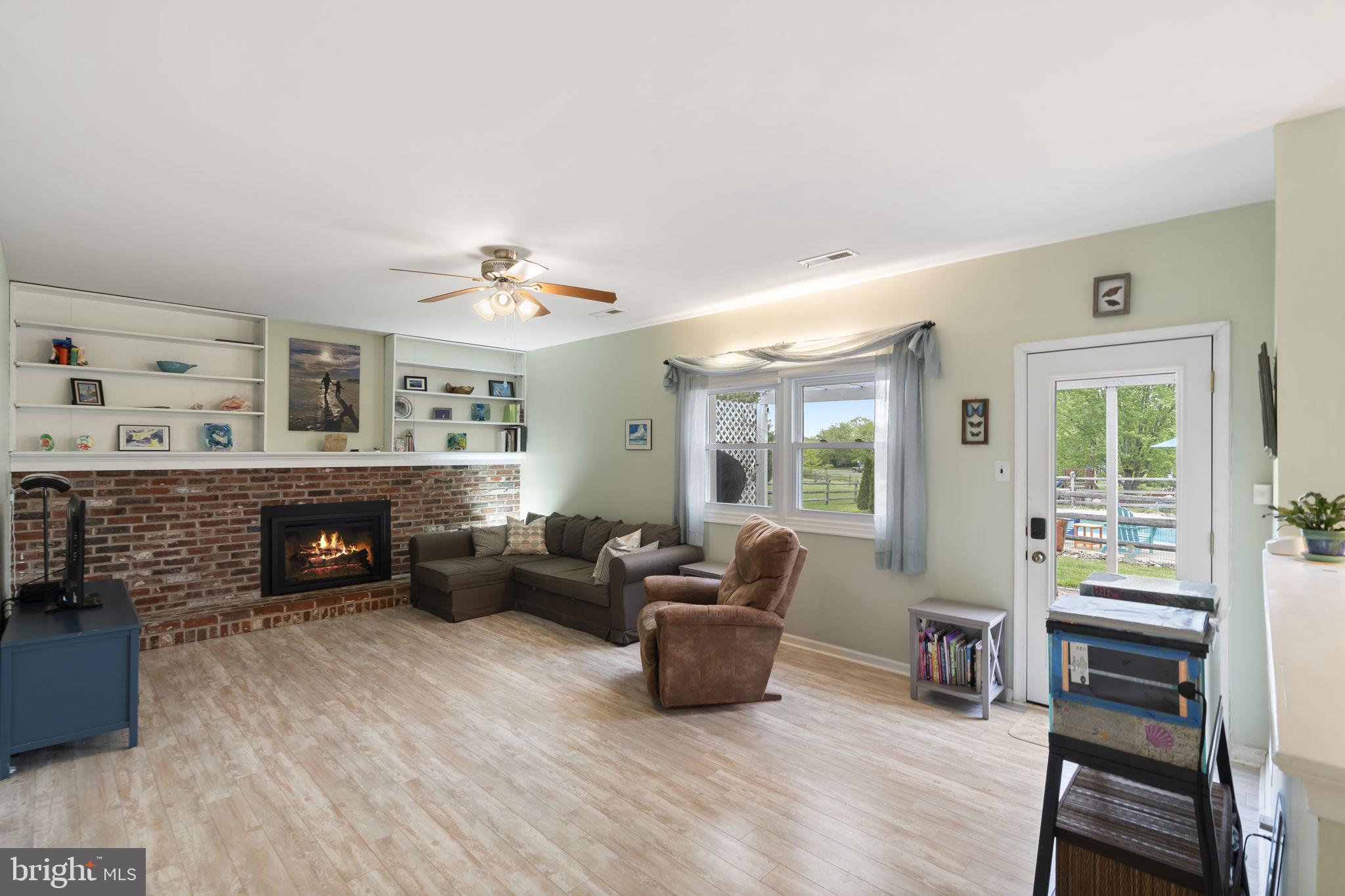 MOUNTAIN VIEW - Residential