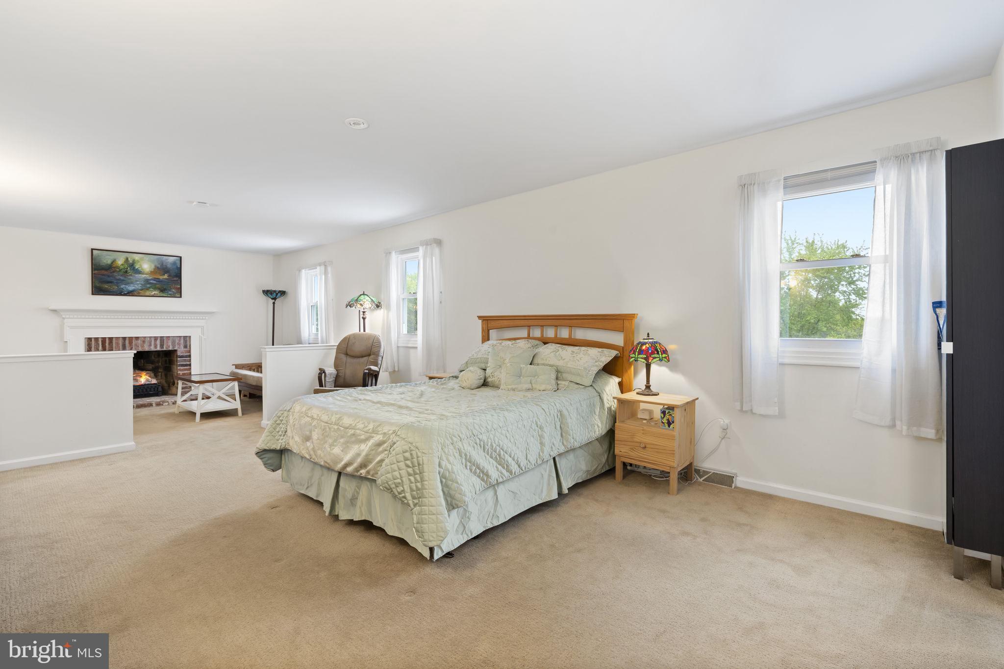 MOUNTAIN VIEW - Residential