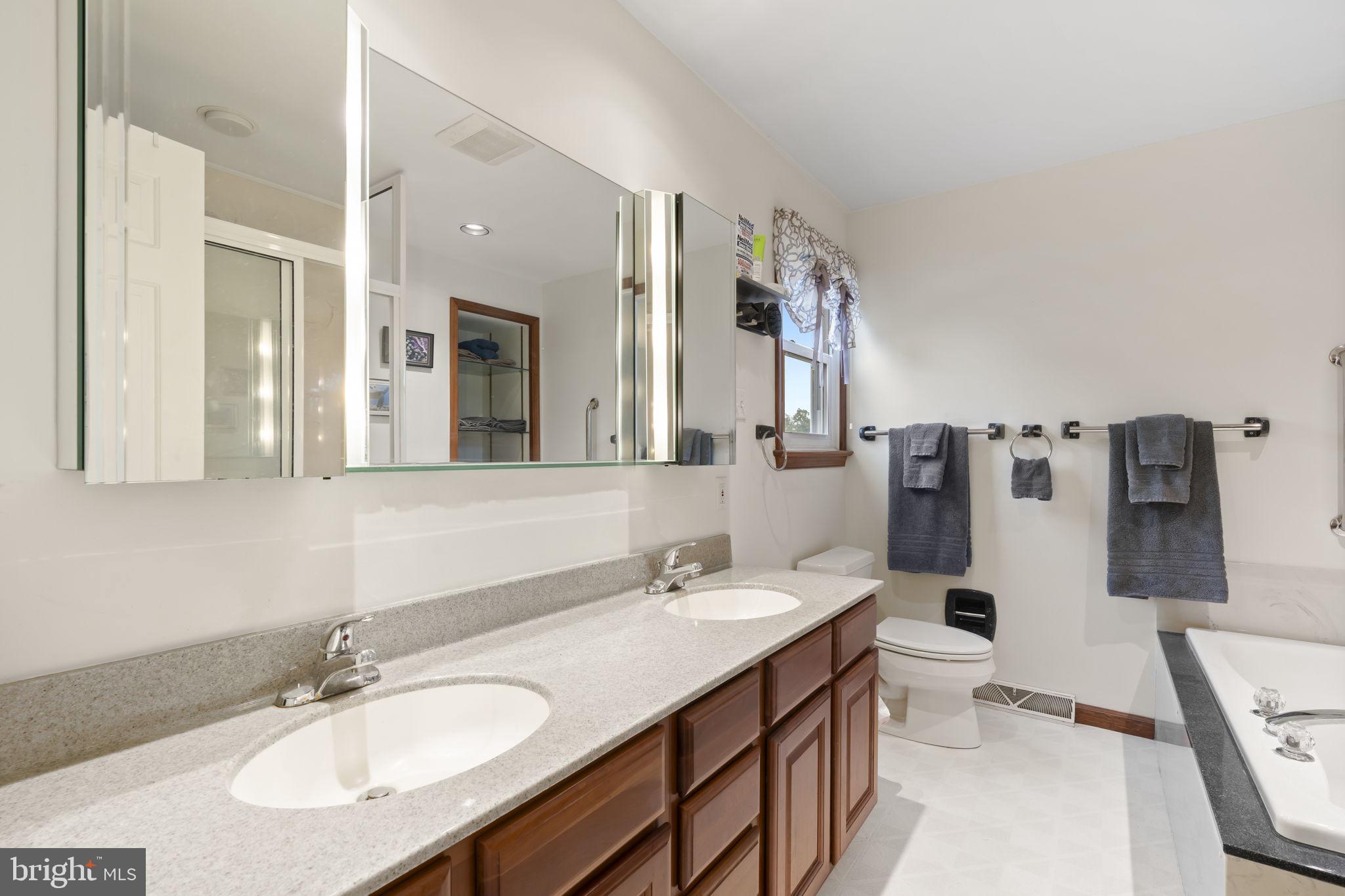 MOUNTAIN VIEW - Residential
