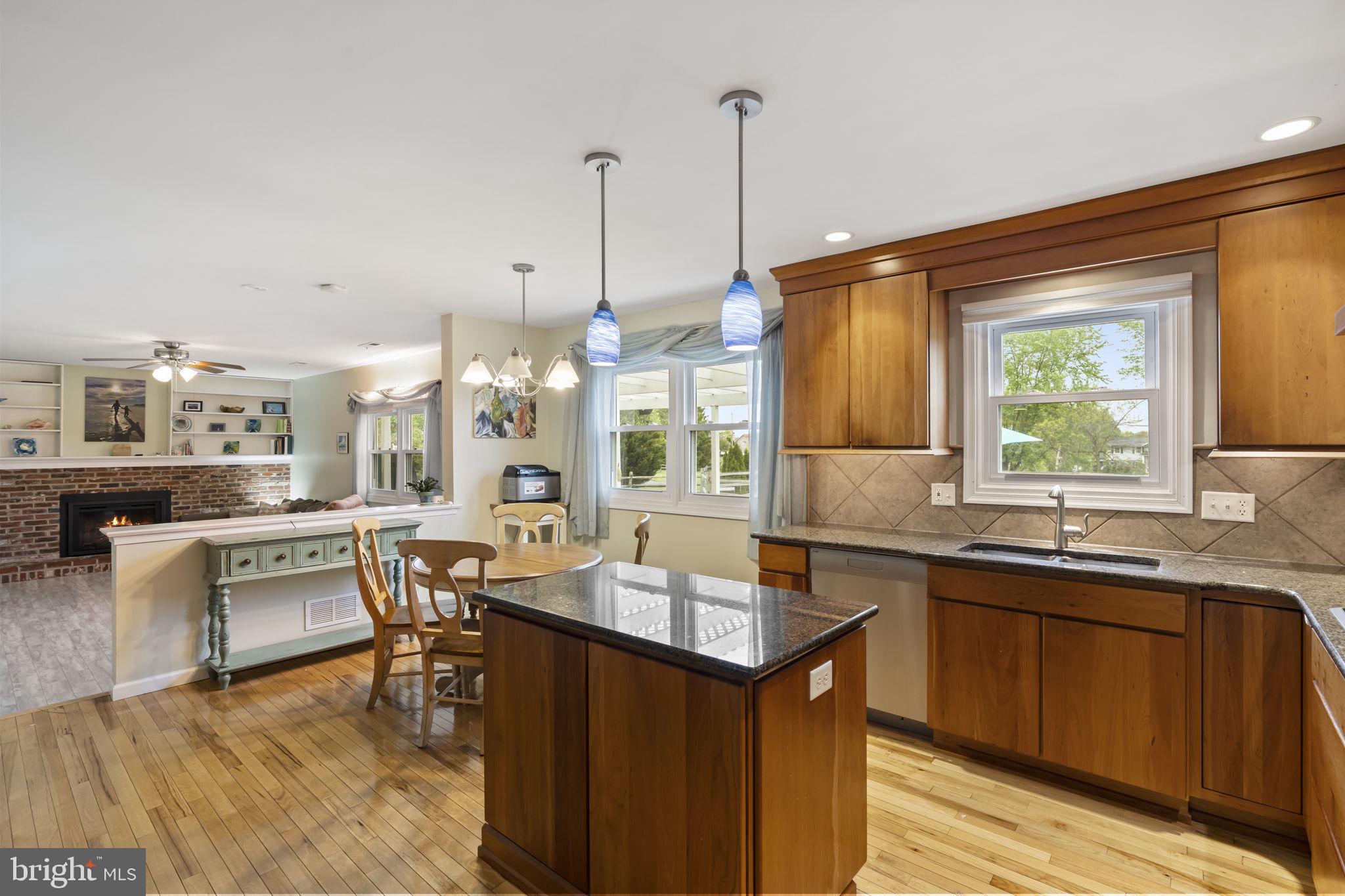 MOUNTAIN VIEW - Residential