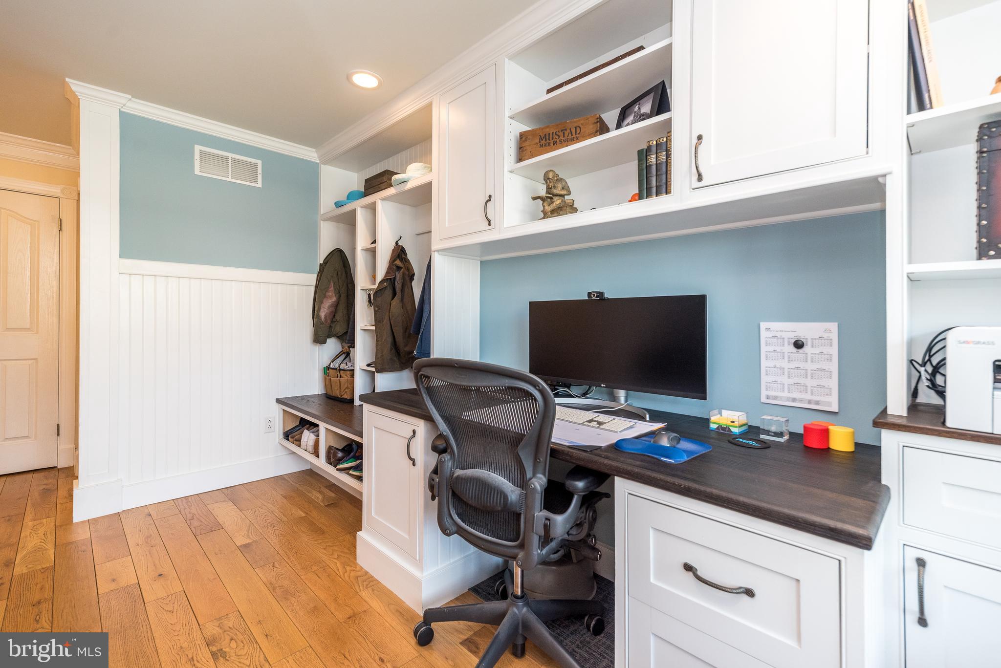 BELCOURT MANOR - Residential