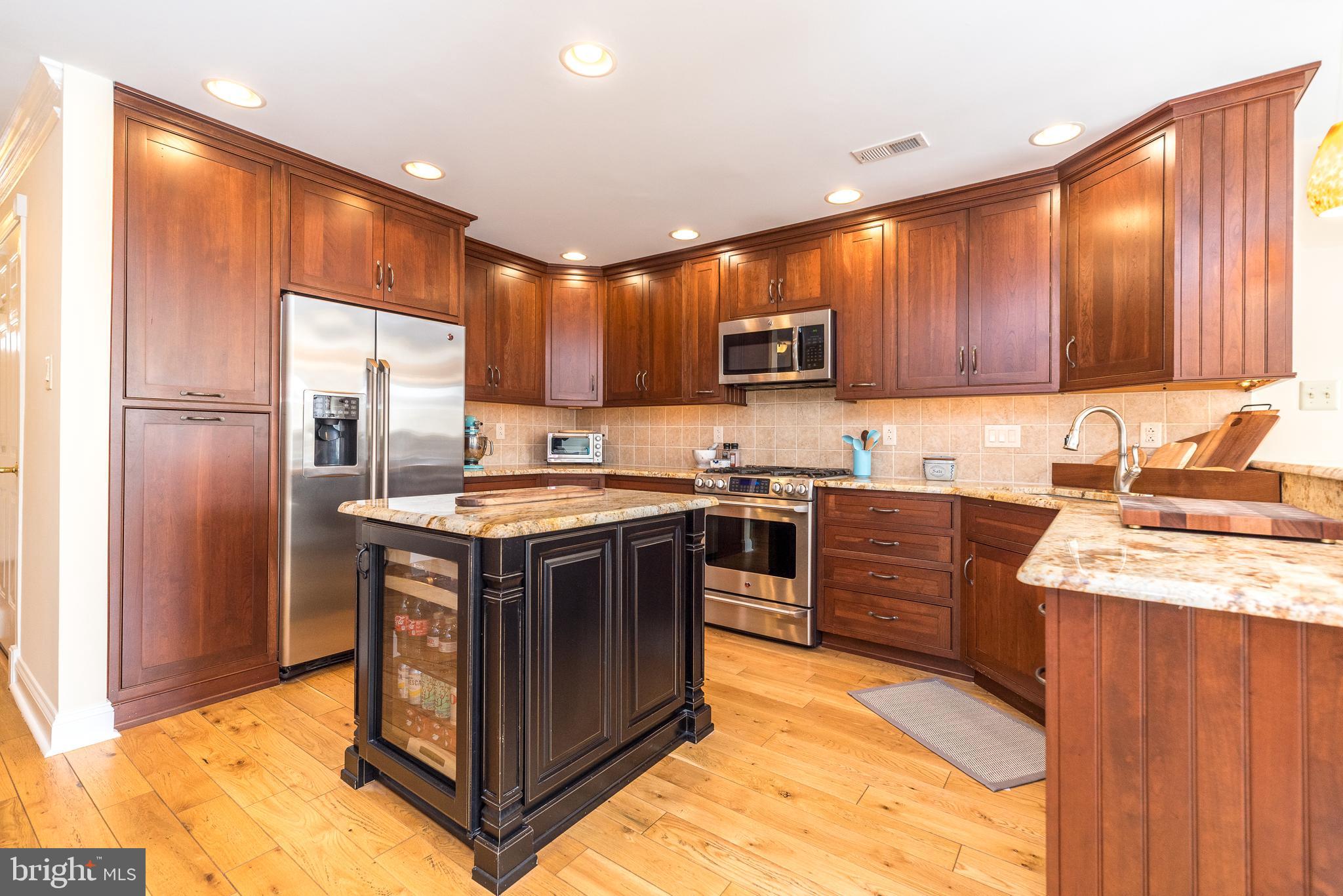 BELCOURT MANOR - Residential