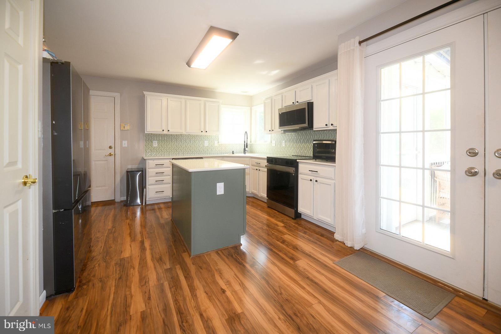 ACADEMY HILLS - Residential