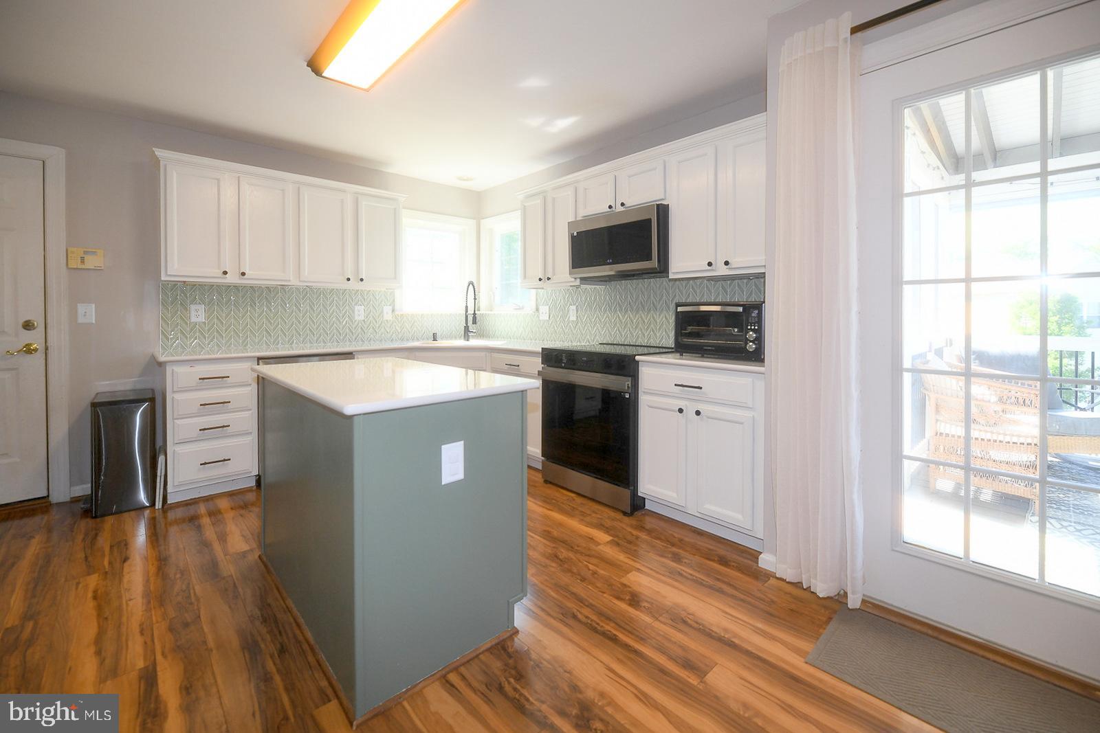 ACADEMY HILLS - Residential