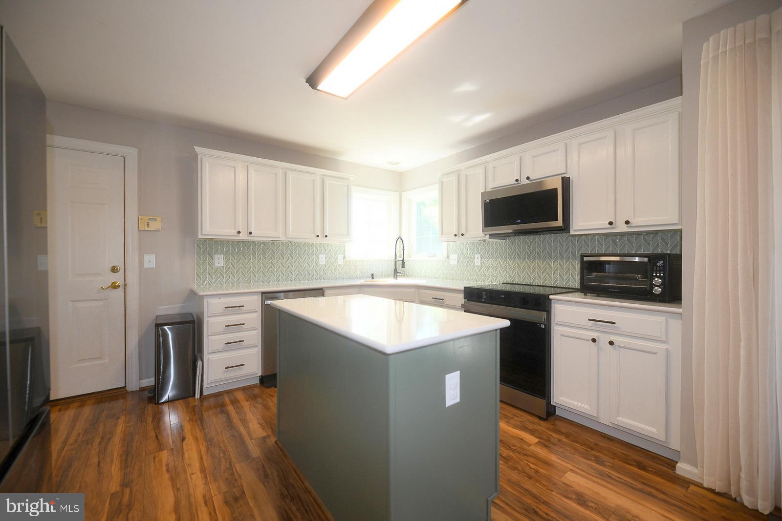 ACADEMY HILLS - Residential