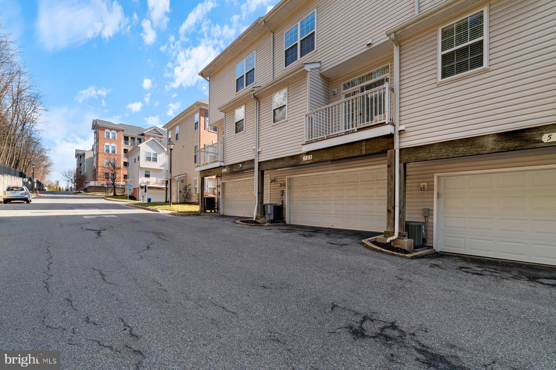 HIGH VIEW AT HUNT VALLEY - Residential