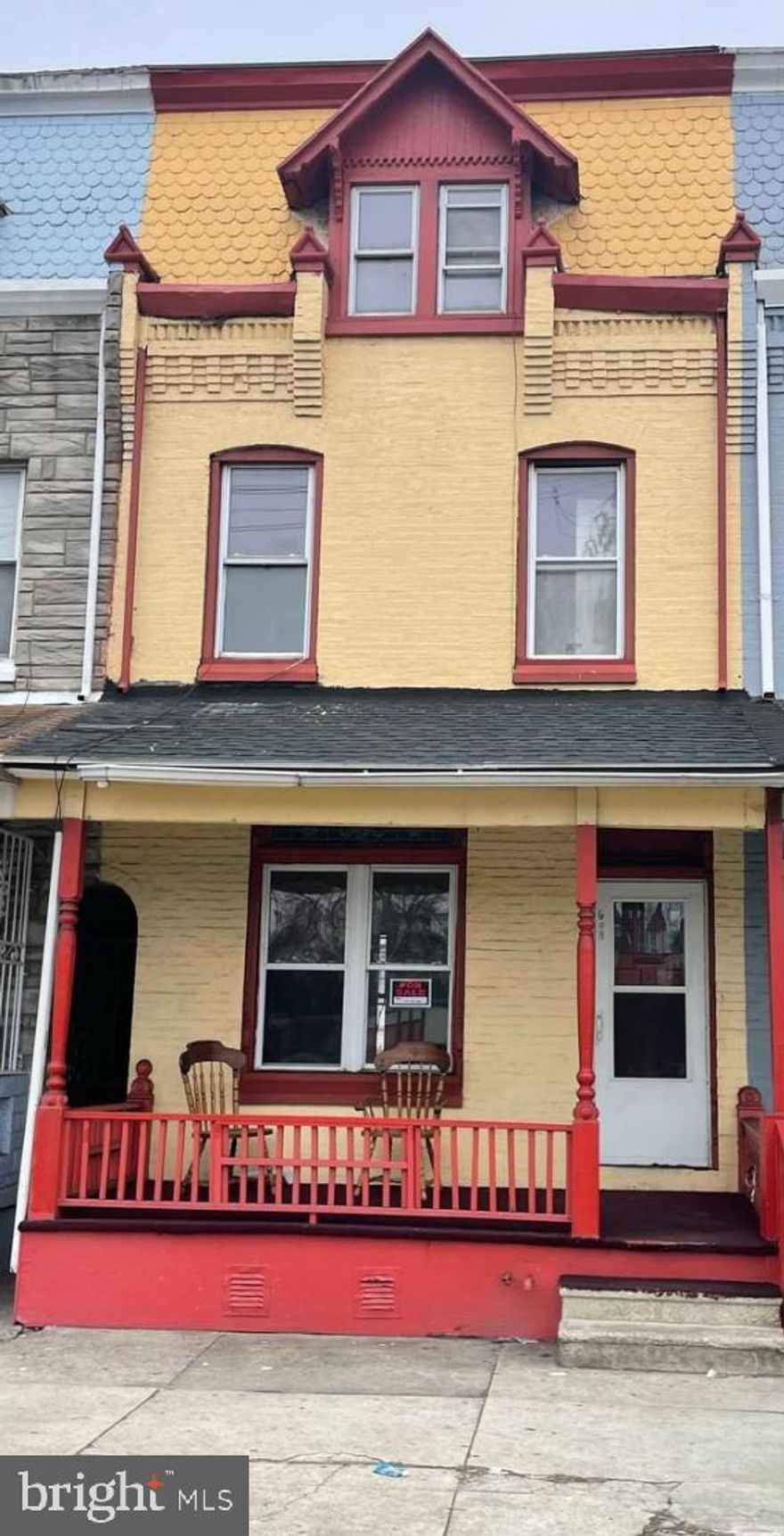 Welcome to your dream home!

This  spacious 6-bedroom, 2.5-bathroom residence offers everything you need for comfortable living. Enjoy the convenience of a detached garage and a lovely patio perfect for outdoor gatherings. Located in a prime spot,  This  home is just a short walk from NW Area Elementary School, making it ideal for families. You'll also appreciate the proximity to supermarkets, convenient stores, bus stops and just a few mins. away From the Reading Hospital., ensuring all your daily needs are within easy reach. Plus, you'll have the opportunity to add your own personal touch and truly make it your own. Don't miss out on this fantastic opportunity to own a beautiful home.