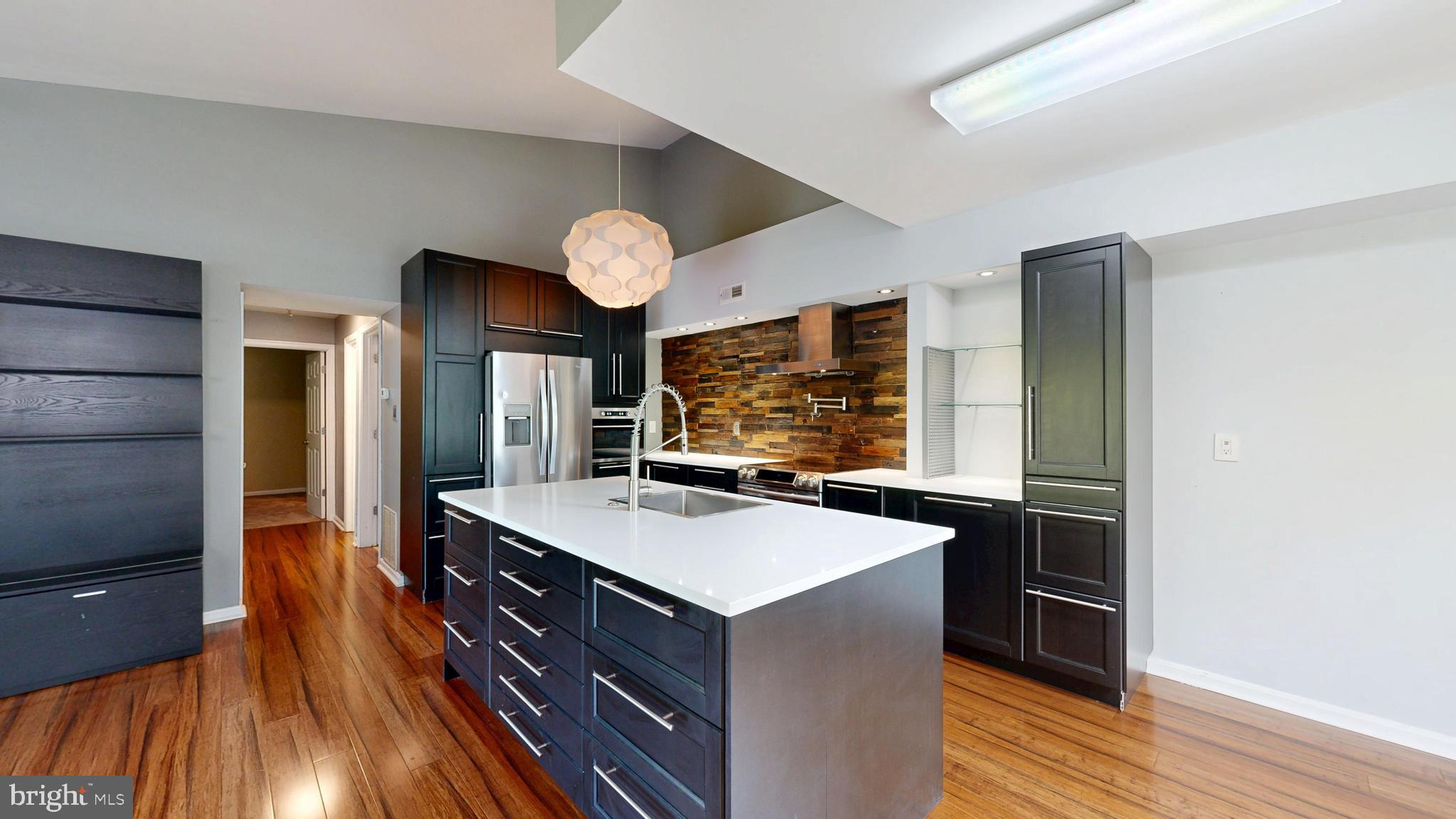 7884 WAVERLEY MILL COURT 4