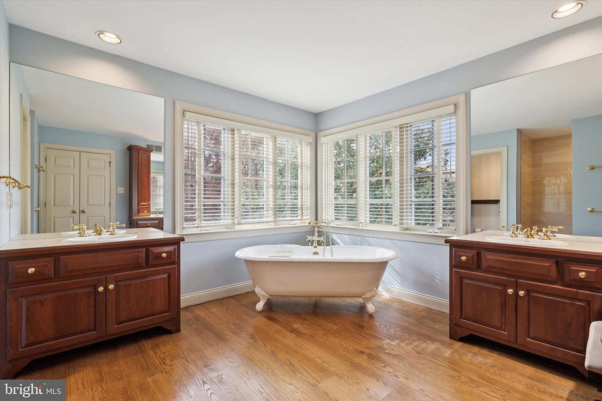 STONEGATE - Residential