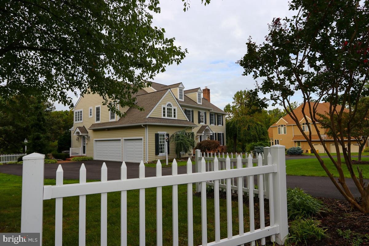 STONEGATE - Residential