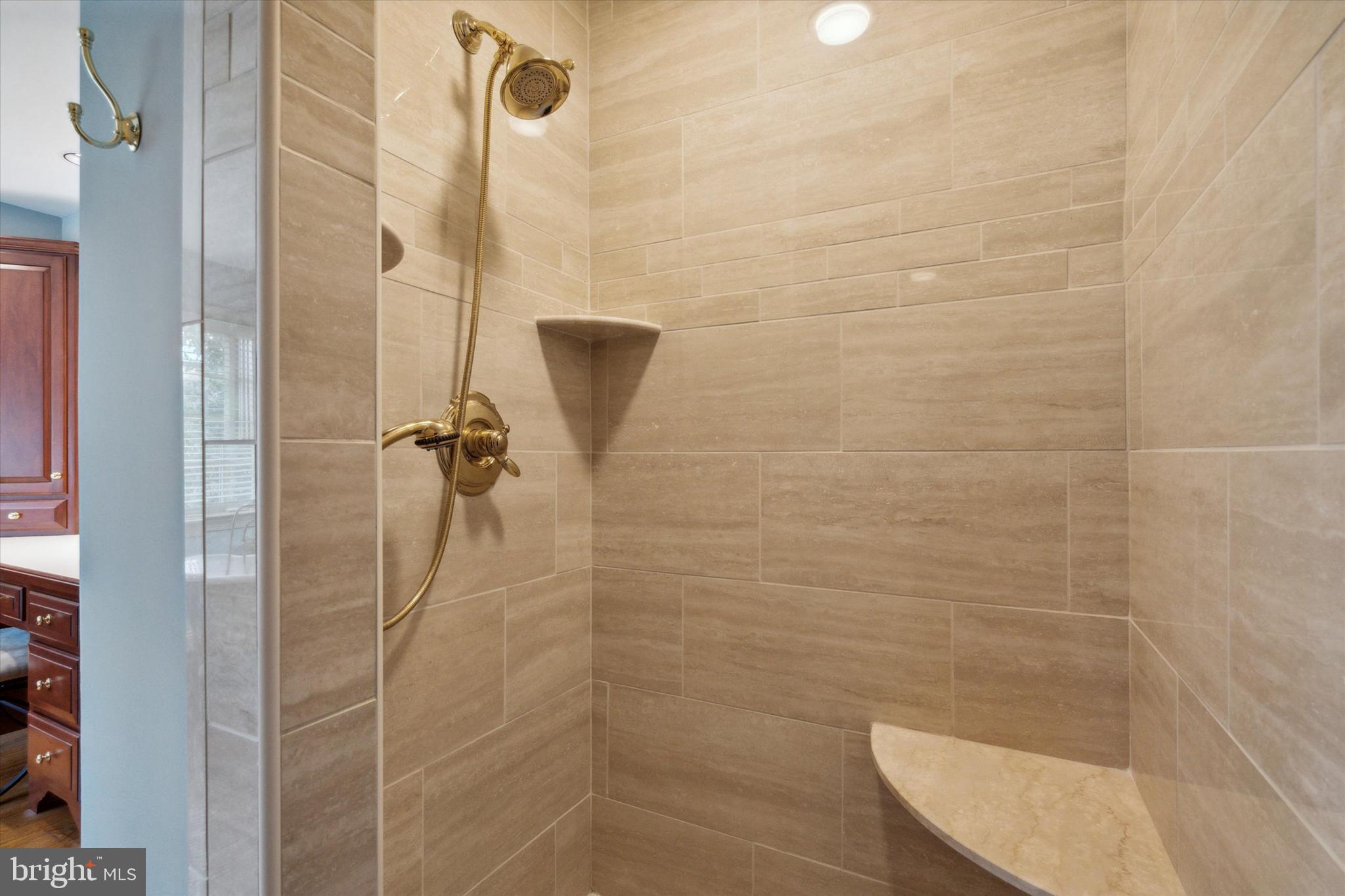 STONEGATE - Residential