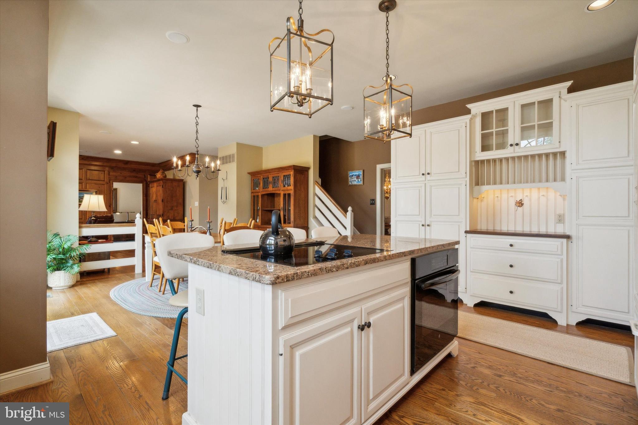 STONEGATE - Residential