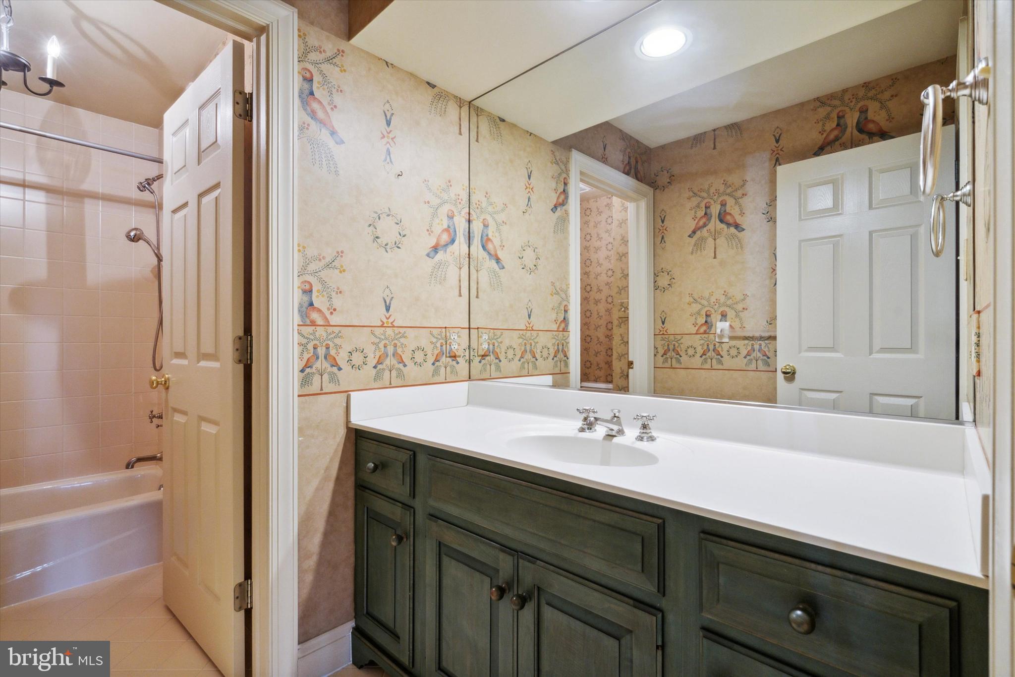 STONEGATE - Residential