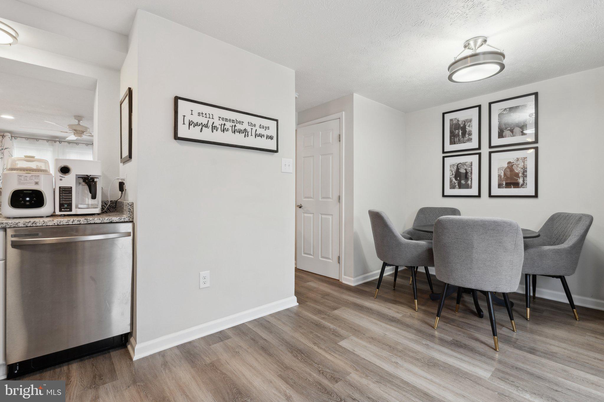 CONSTANT FRIENDSHIP - Residential