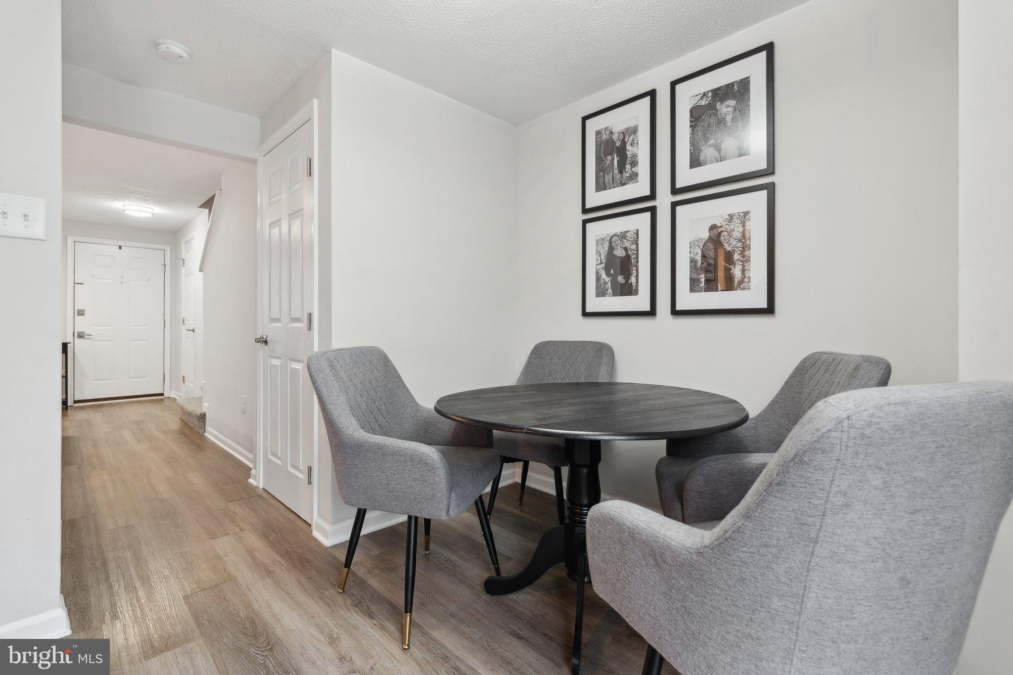 CONSTANT FRIENDSHIP - Residential