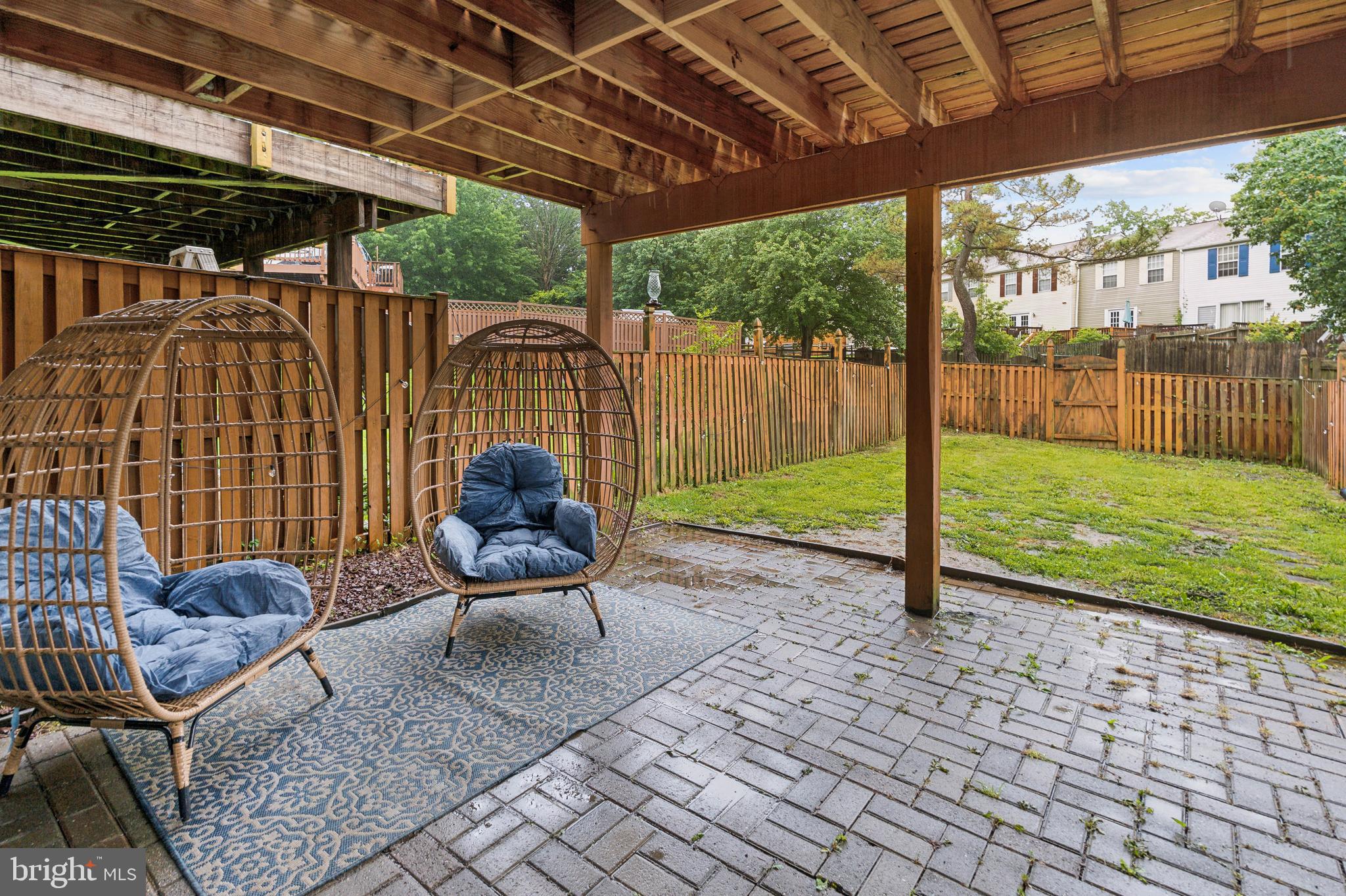 CONSTANT FRIENDSHIP - Residential