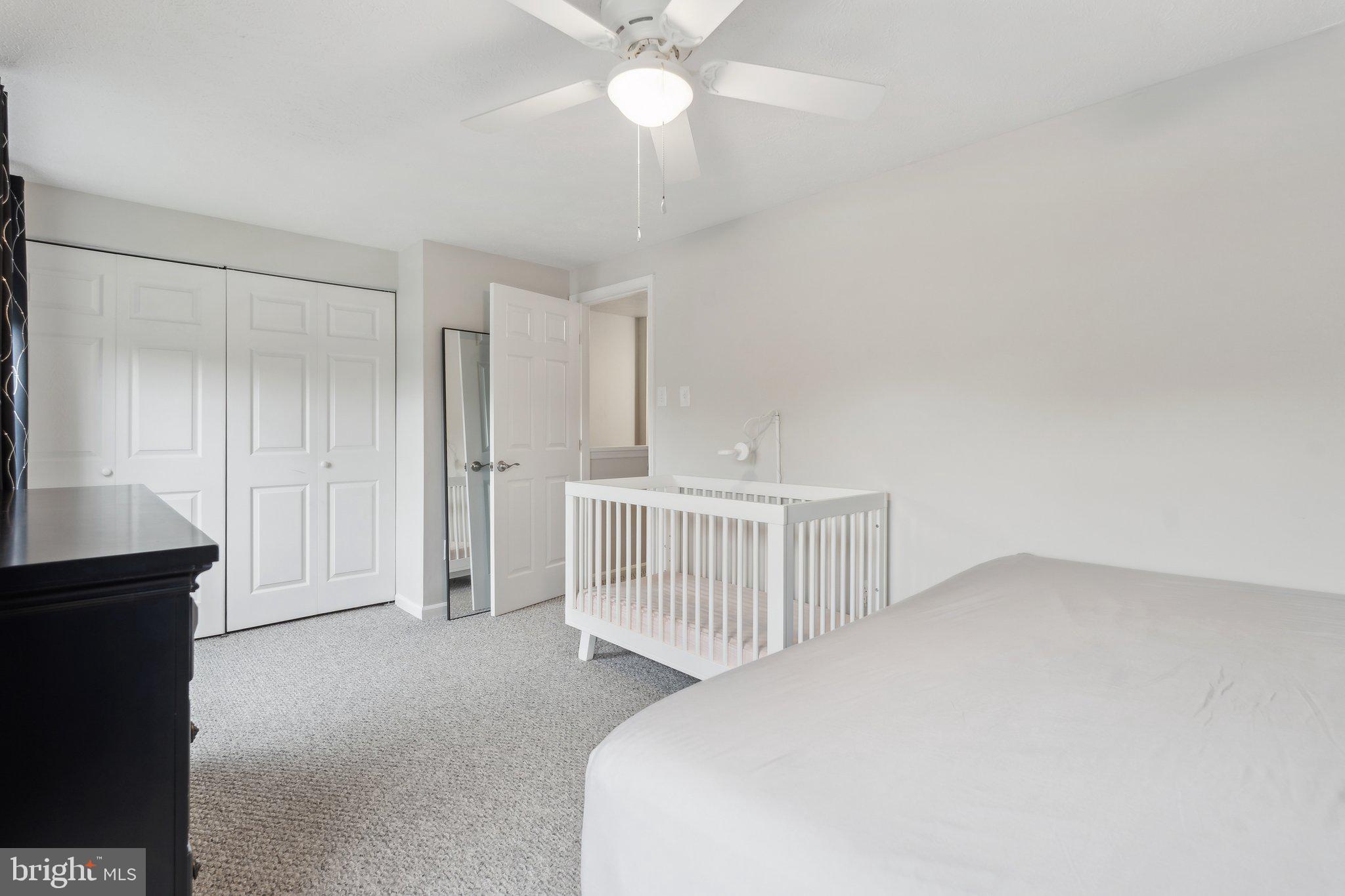 CONSTANT FRIENDSHIP - Residential