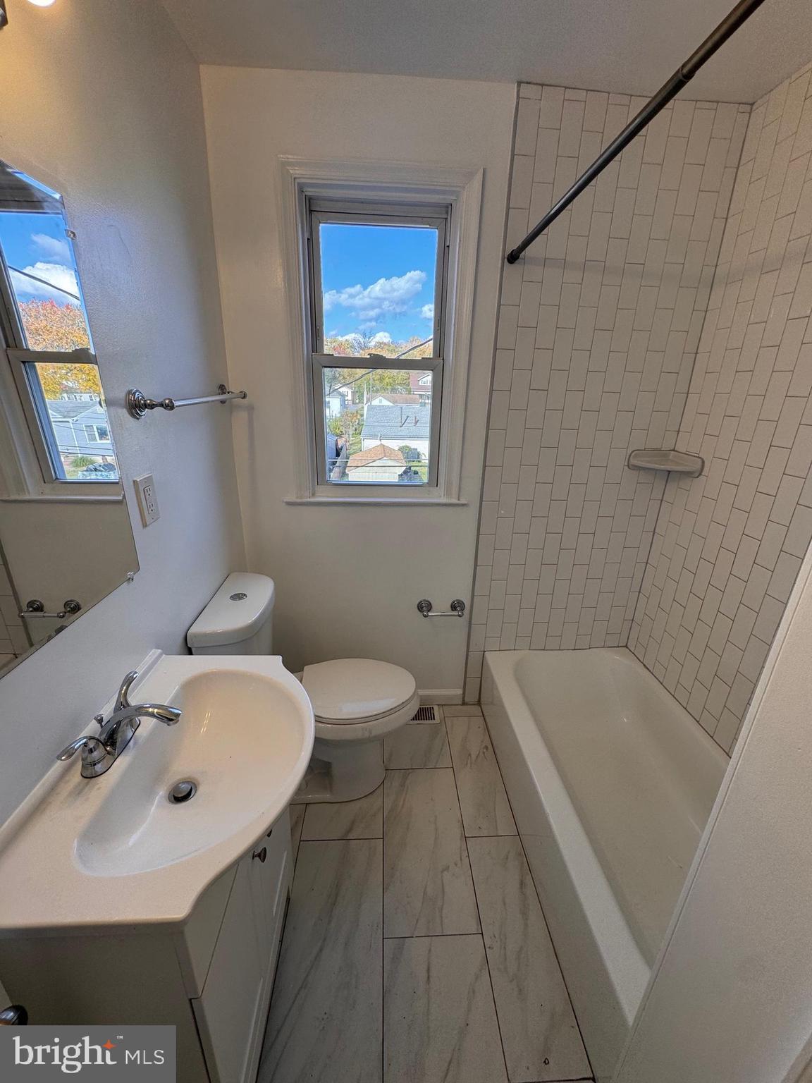 ESSEX - Residential Lease