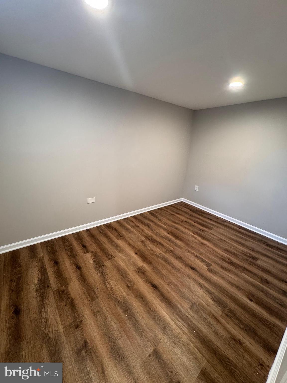 ESSEX - Residential Lease