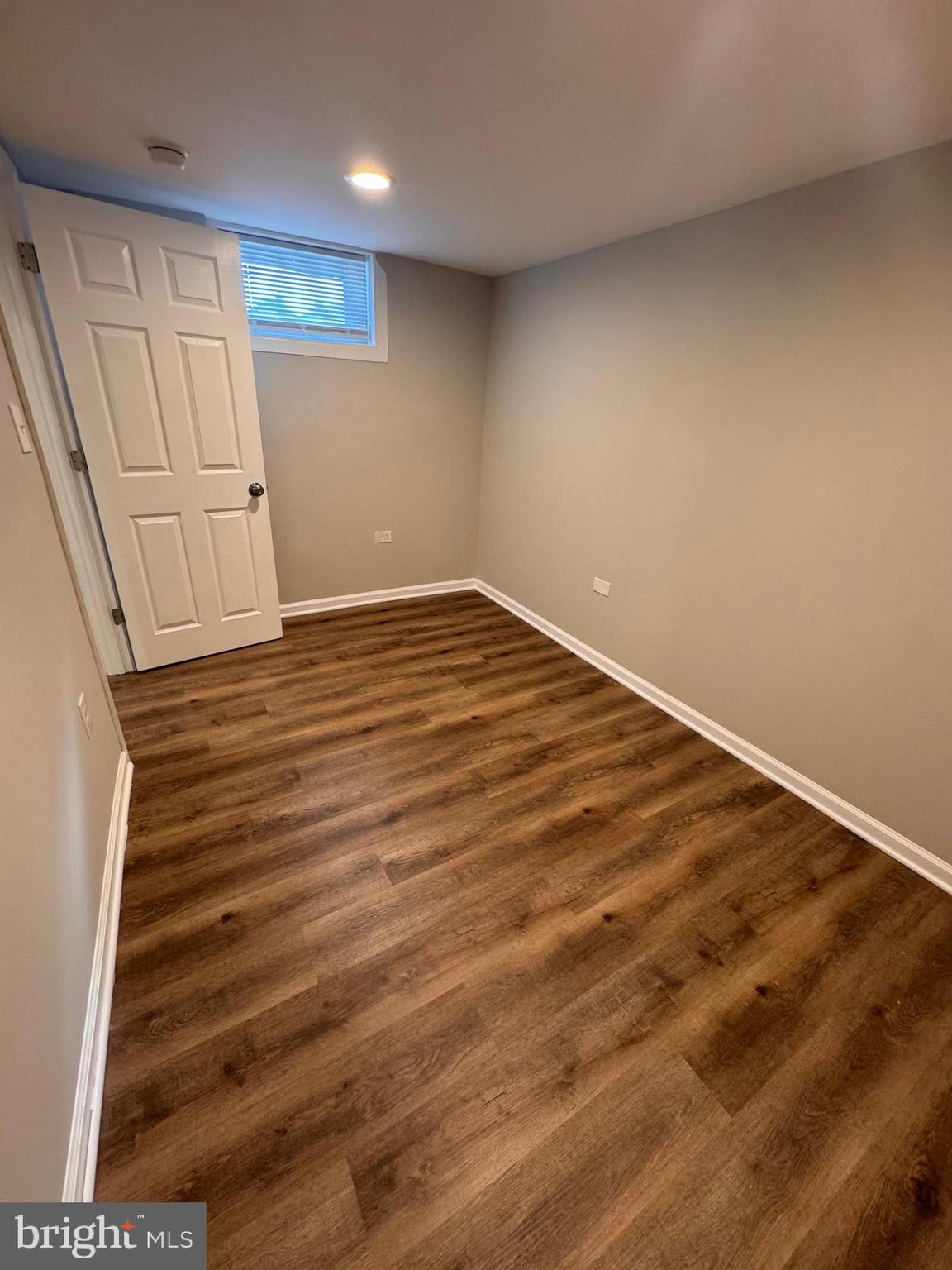 ESSEX - Residential Lease