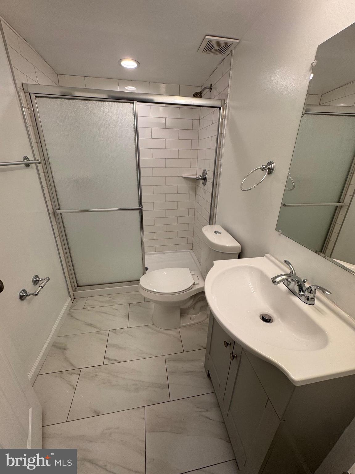 ESSEX - Residential Lease