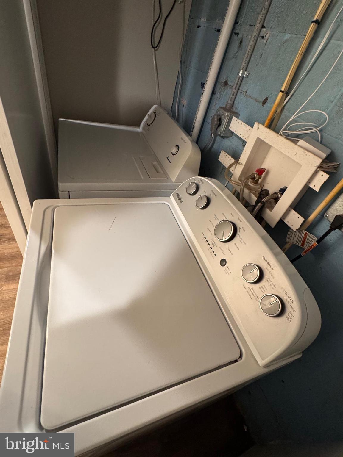 ESSEX - Residential Lease