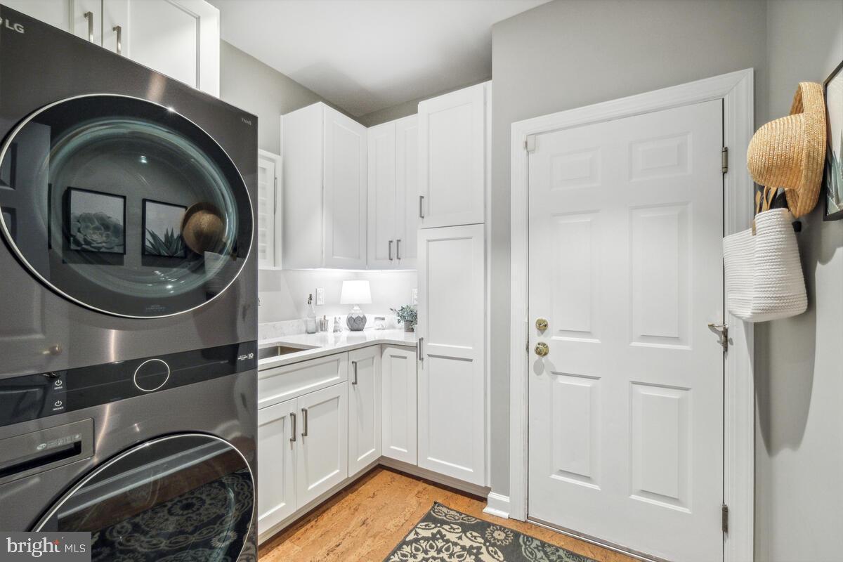 DARNESTOWN KNOLLS - Residential