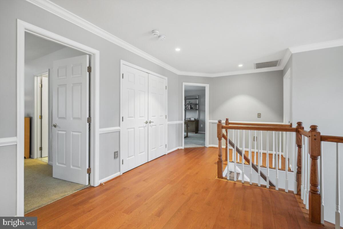 DARNESTOWN KNOLLS - Residential