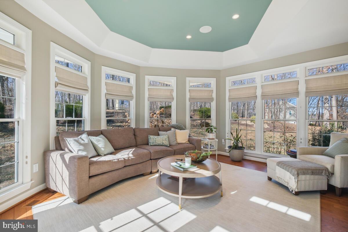 DARNESTOWN KNOLLS - Residential