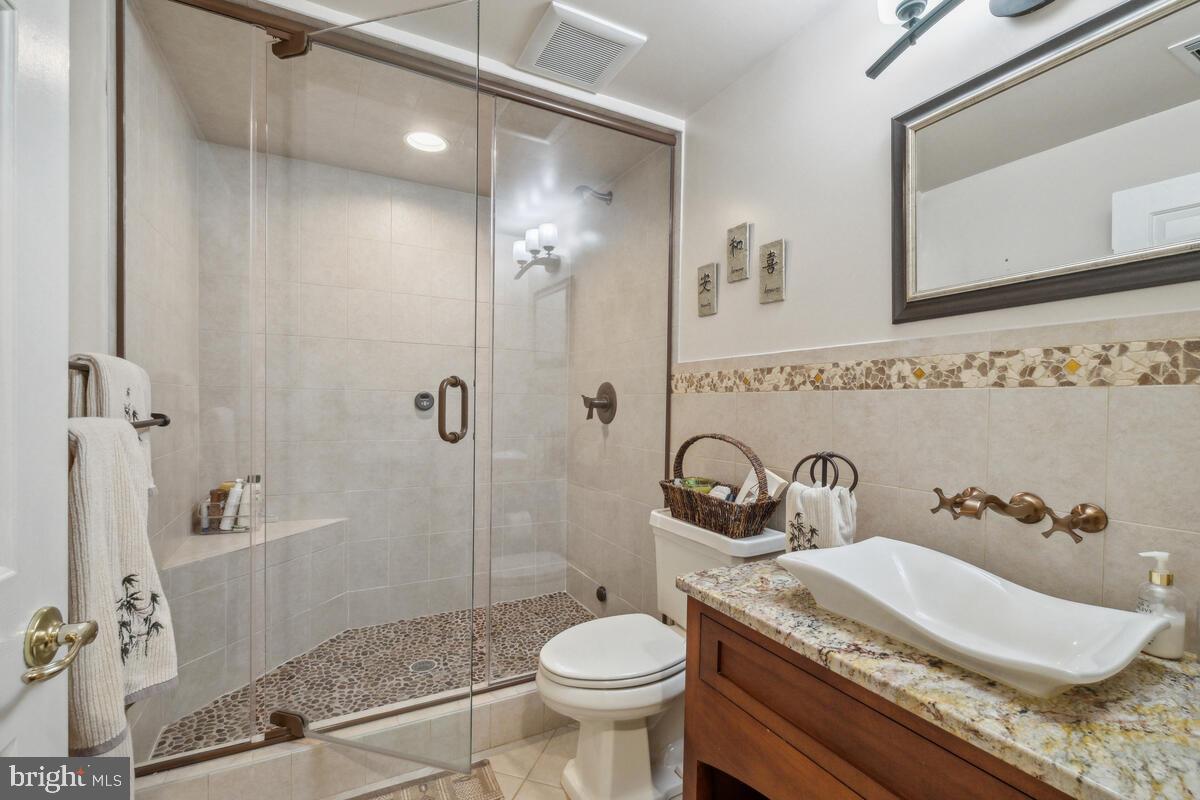 DARNESTOWN KNOLLS - Residential