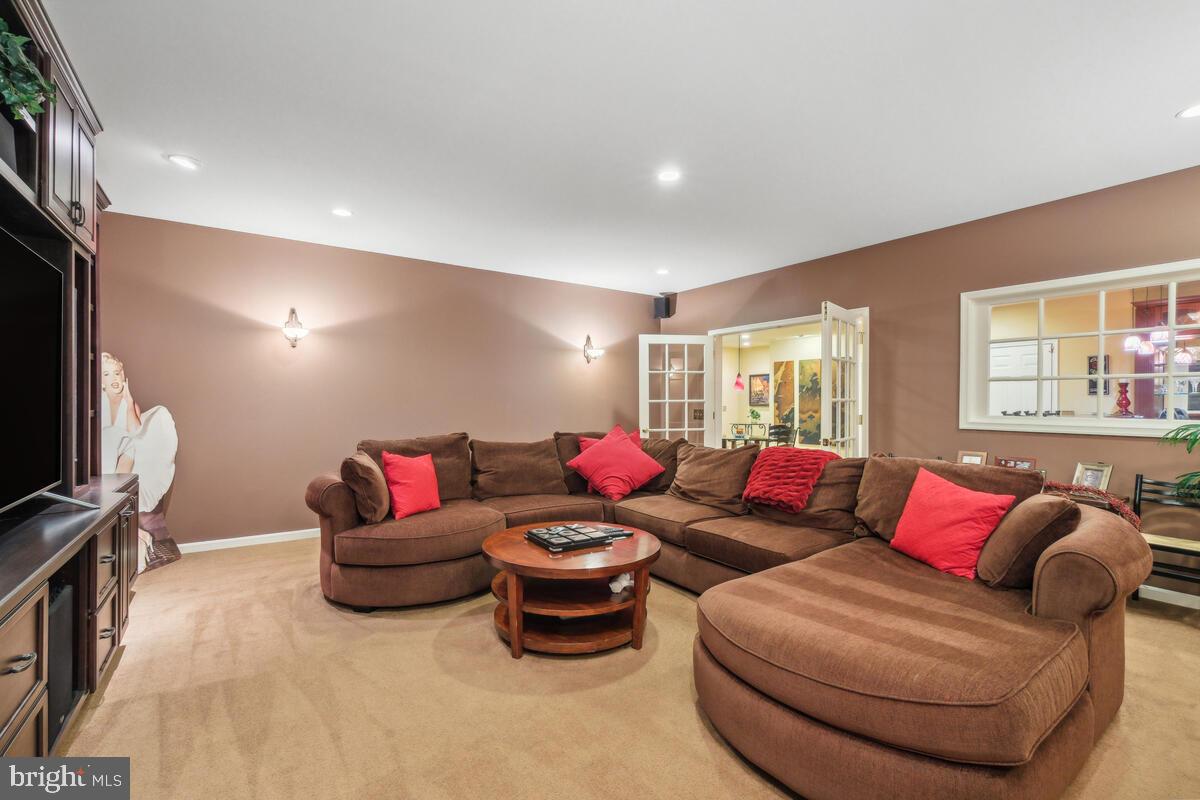 DARNESTOWN KNOLLS - Residential