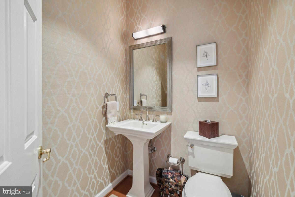 DARNESTOWN KNOLLS - Residential