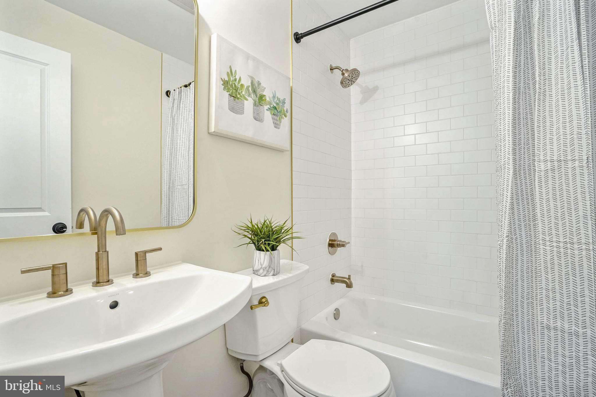 FENWICK PARK - Residential