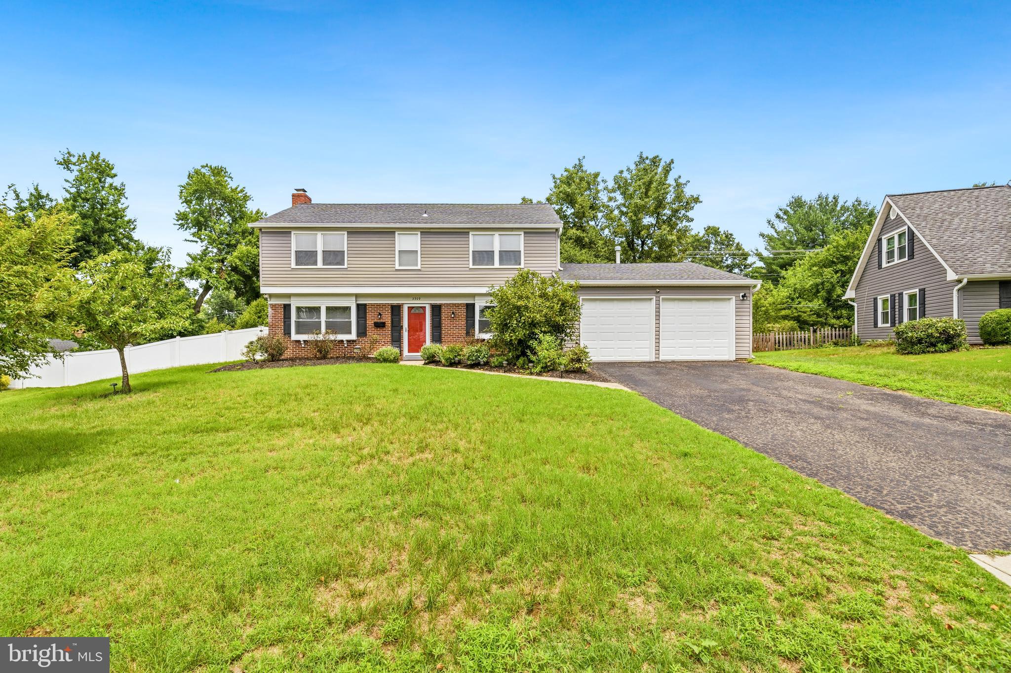 3309 MORELAND PLACE