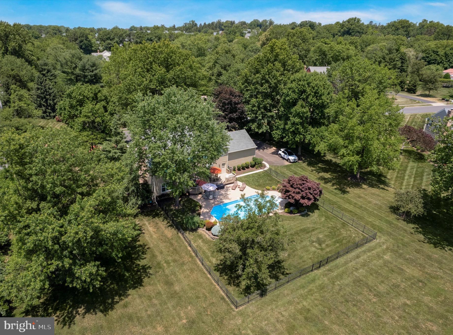 GOVERNOR ESTATES - Residential