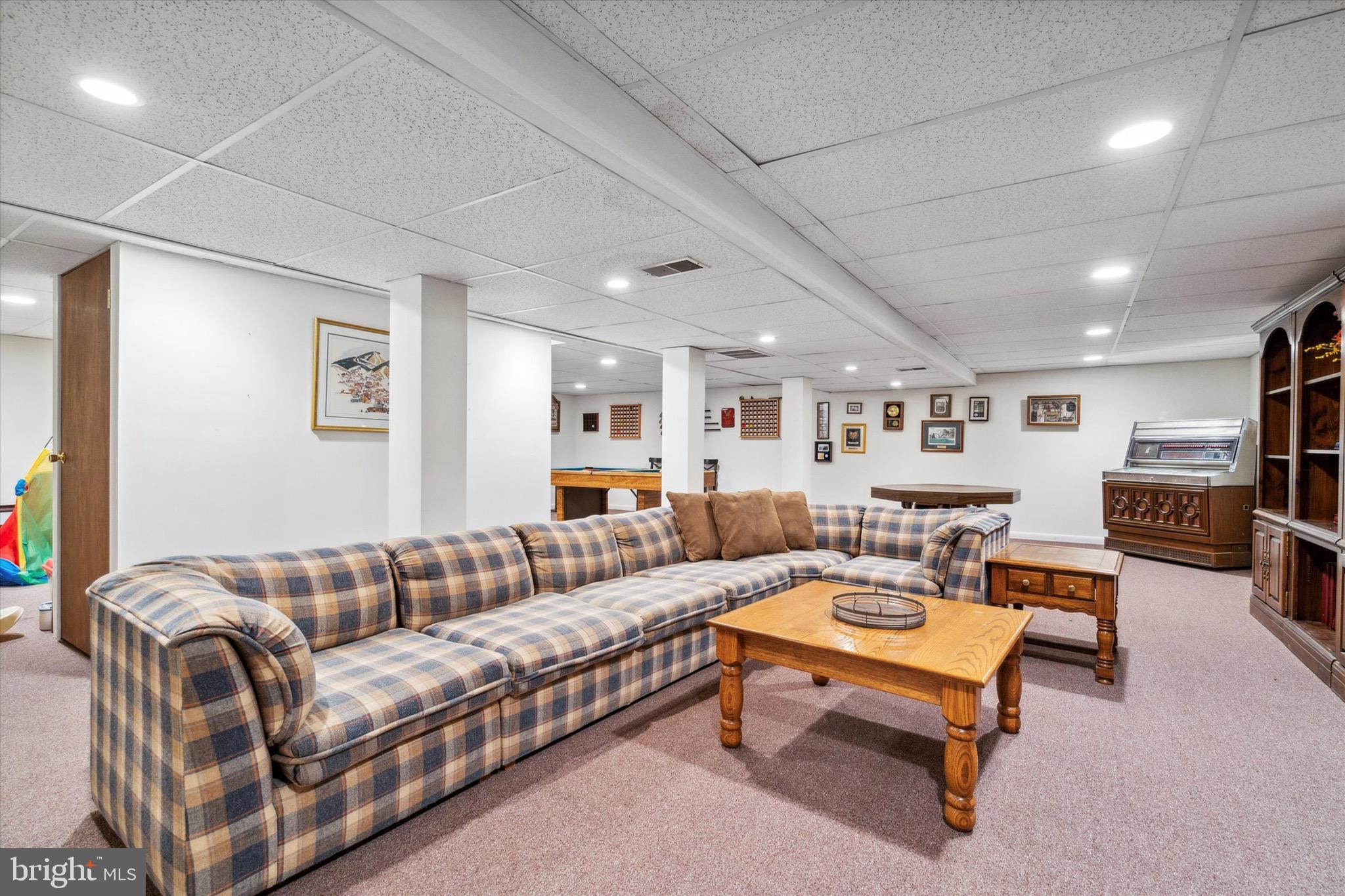 GOVERNOR ESTATES - Residential