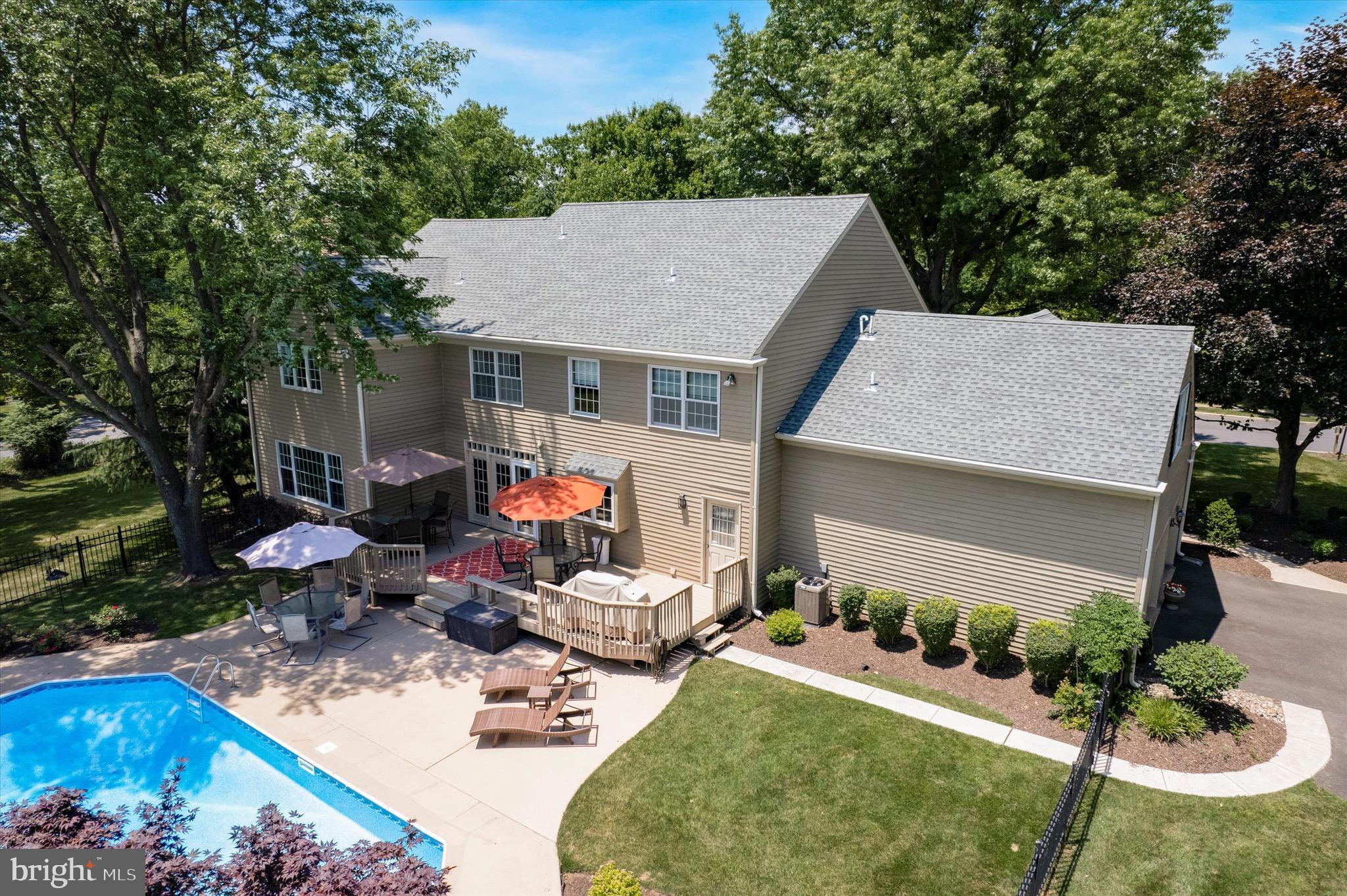 GOVERNOR ESTATES - Residential