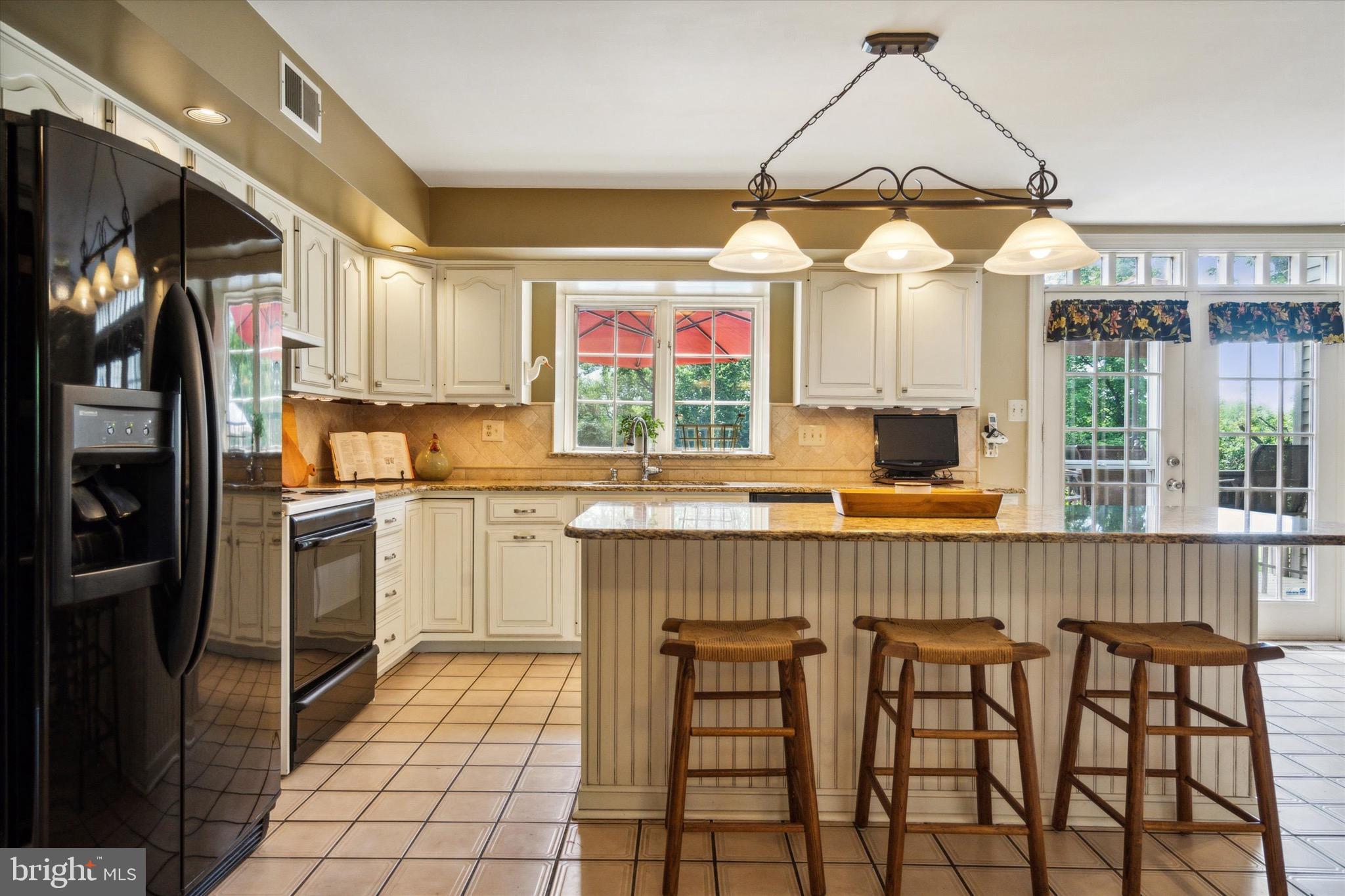 GOVERNOR ESTATES - Residential