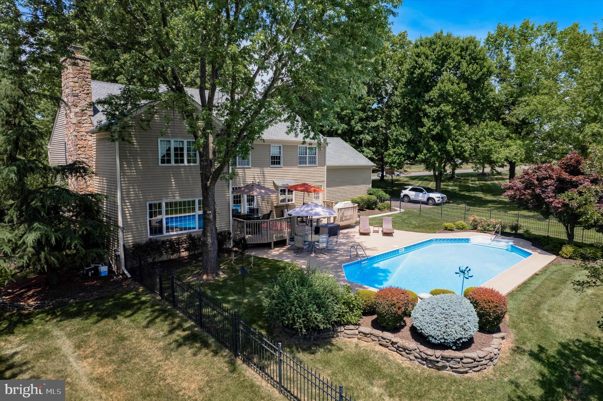 GOVERNOR ESTATES - Residential