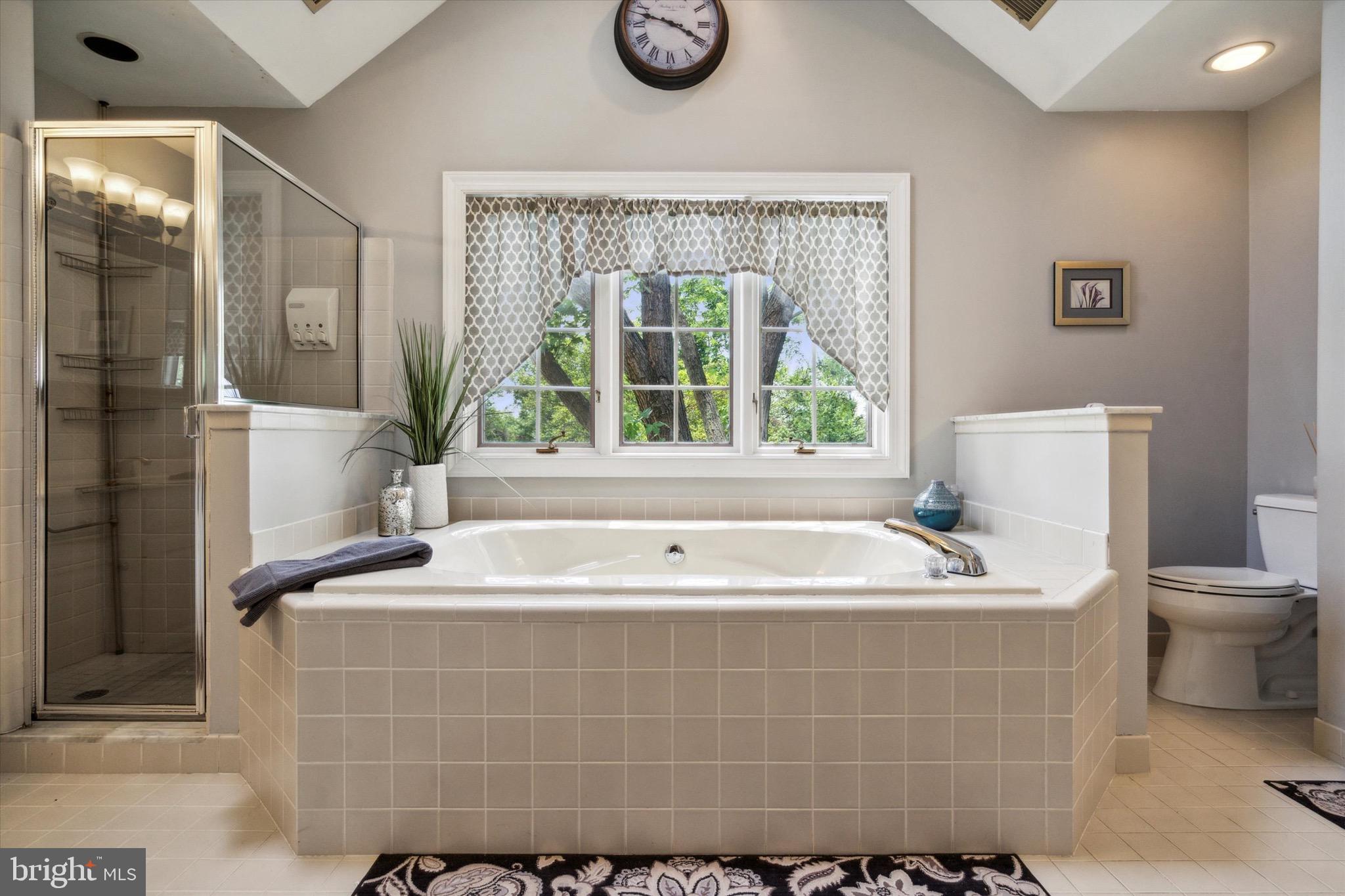 GOVERNOR ESTATES - Residential