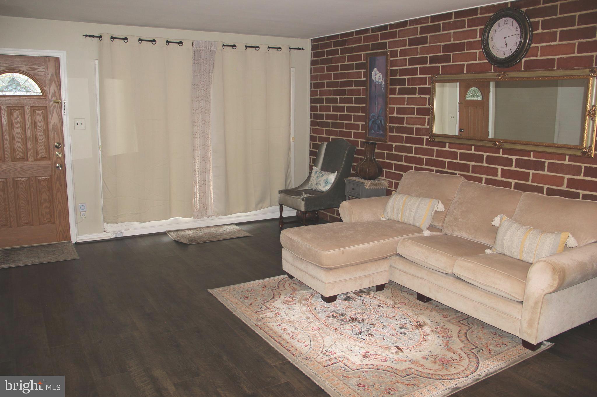 LYNFIELD - Residential