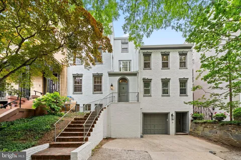 MLS: DCDC2266842