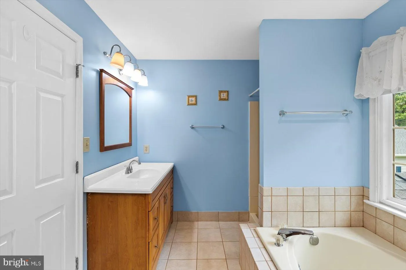 Fredericksburg, Virginia 22408, United States, 5 Bedrooms Bedrooms, ,3 BathroomsBathrooms,Residential,Active,191144