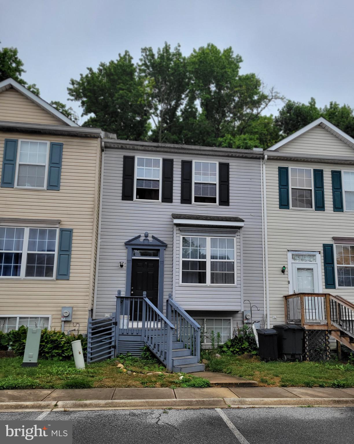 FALCON CROSSING - Residential