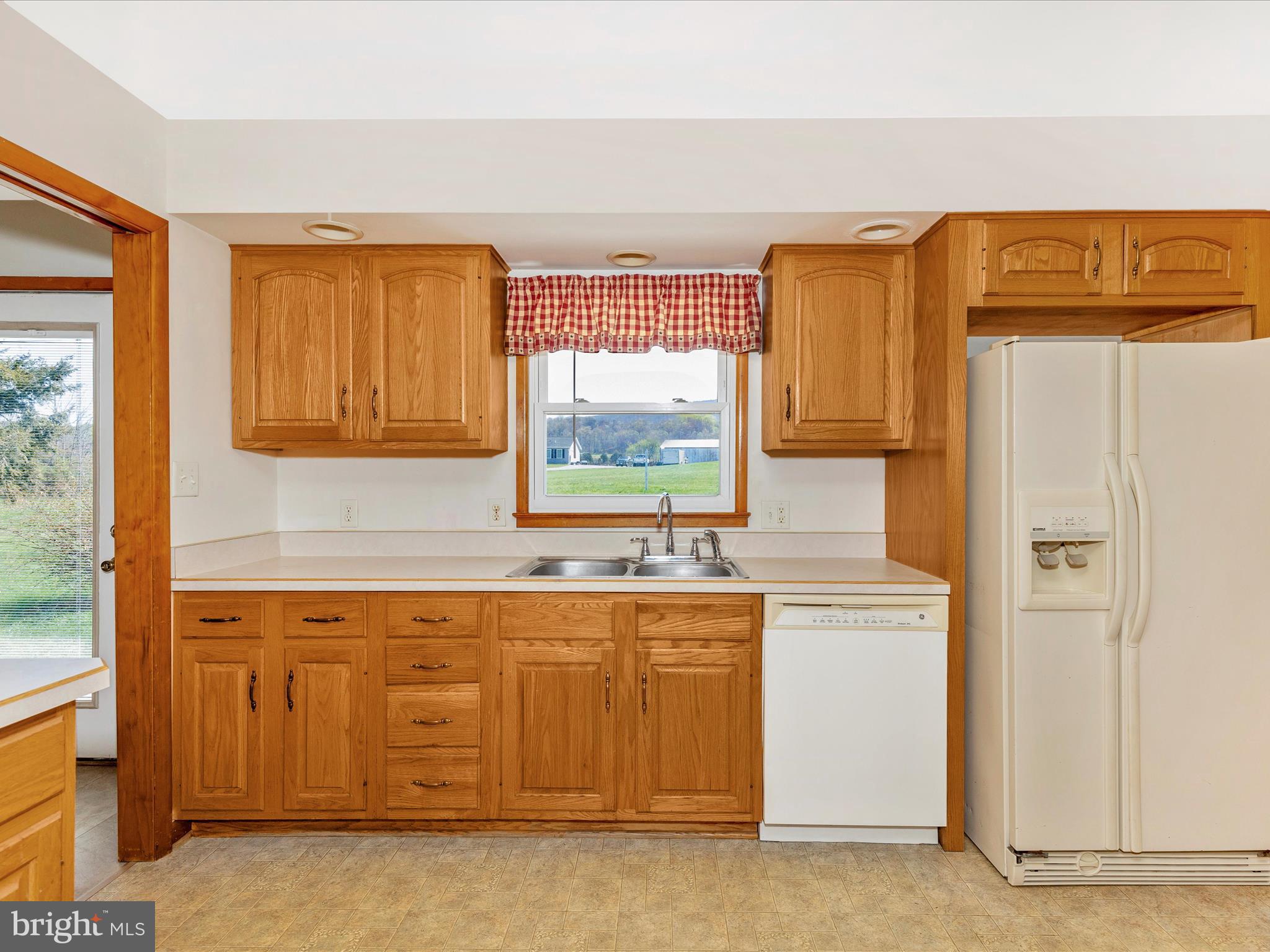 ROHRERSVILLE - Residential