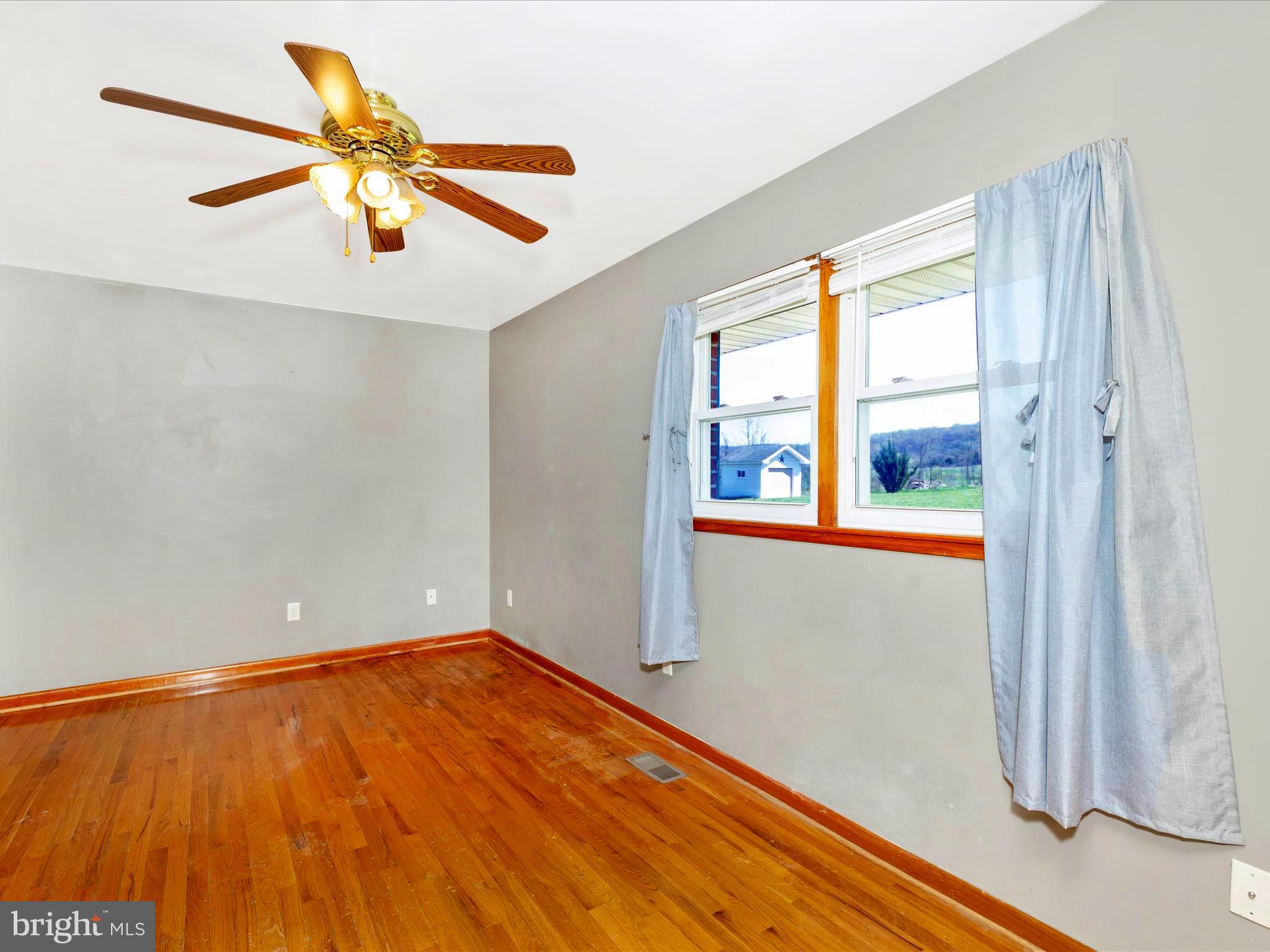 ROHRERSVILLE - Residential