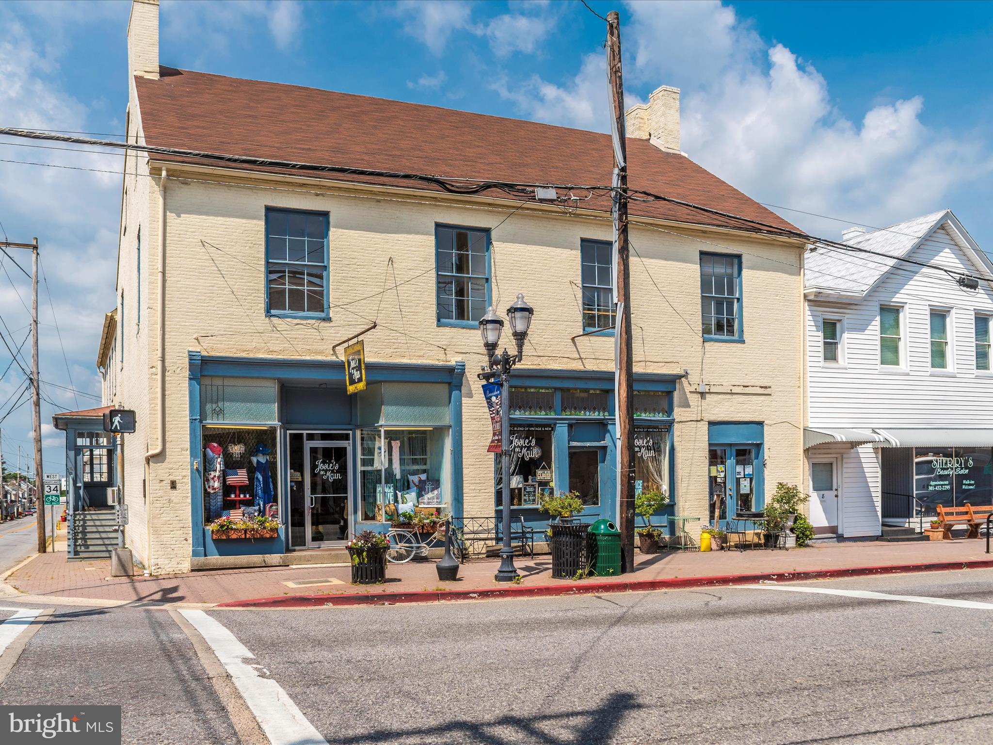 ROHRERSVILLE - Residential