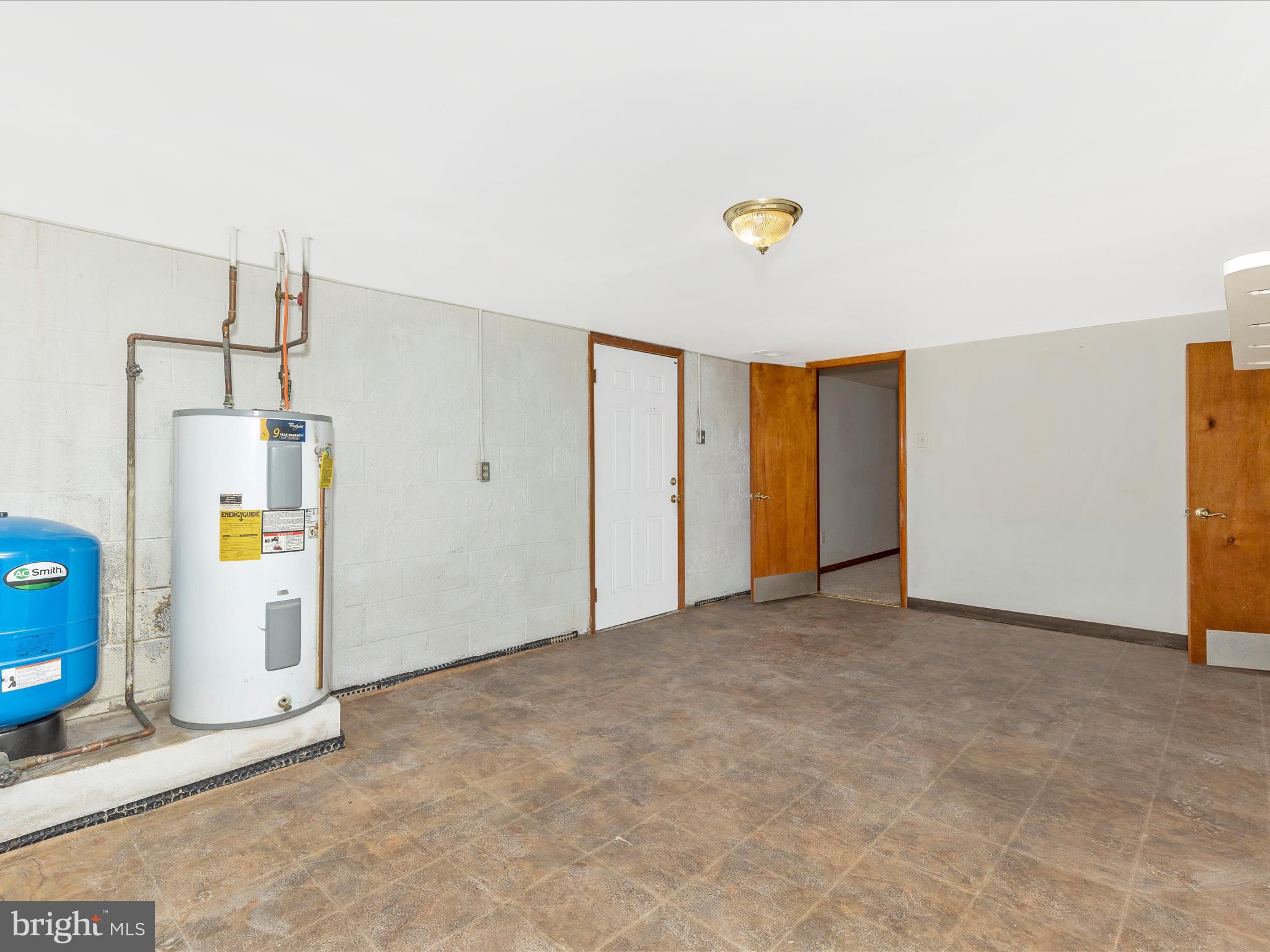 ROHRERSVILLE - Residential